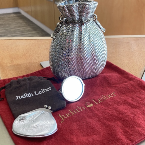 Judith Lieber handbag & gorgeous chain strap - Picture 3 of 10